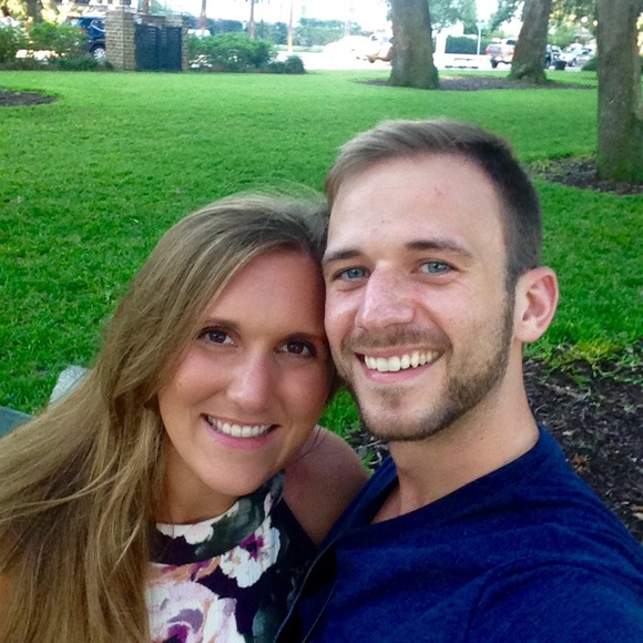 Meet your Posher, Nicole - Picture 5 of 5